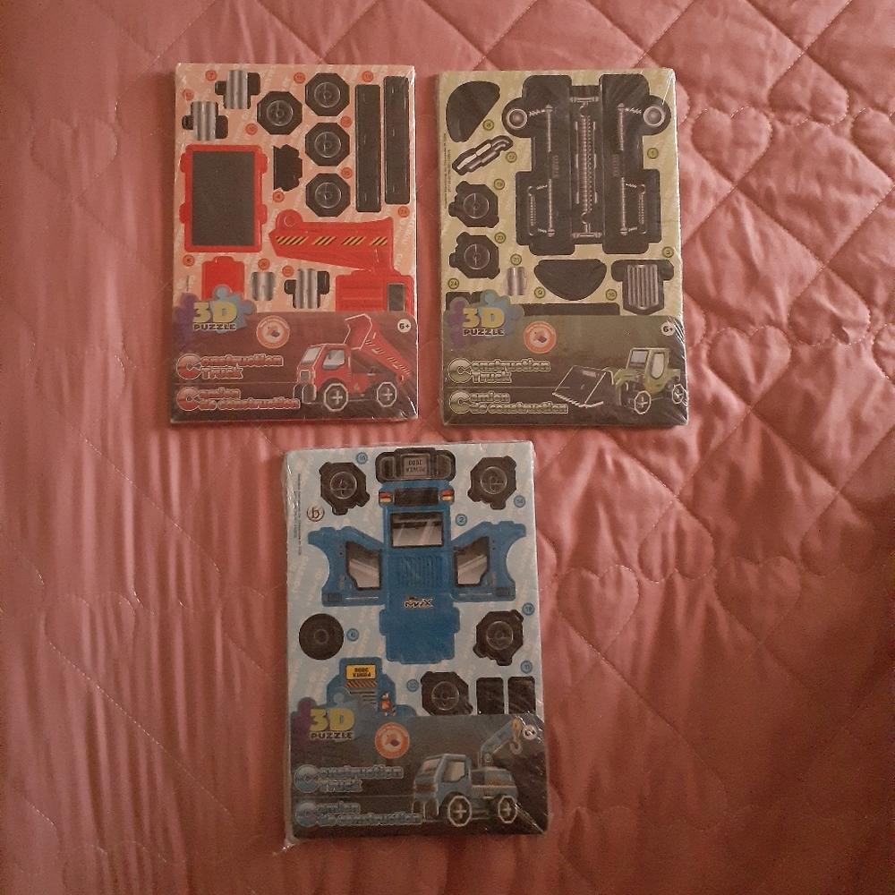 📚🎨 3/$15 *NIP* 3 Mini 3D Kids Construction Puzzles
